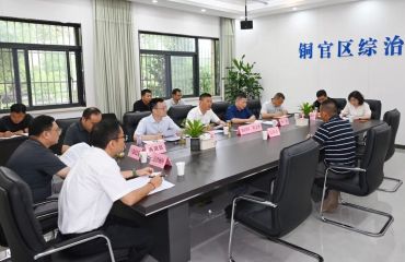 程志华公开接待群众来访 - 铜官区人民政府