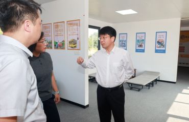 田醒民调研城市管理并慰问一线环卫工人 送上清凉礼包 办好暖心实事