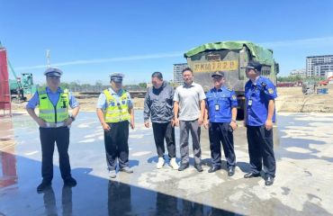 水陆双线联动 严查建筑垃圾违法运输 筑牢城市环境防线