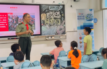 红心传薪火，宣讲润童心！普陀军休宣讲团走遍十个街镇，红色课堂开进暑托班
