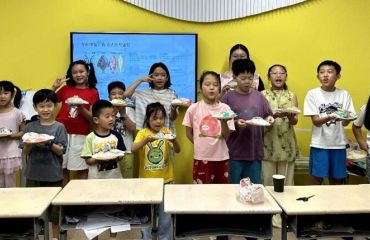 巧手创童趣 文化润童心——江浦街道白马社区扎实开展暑期特色活动
