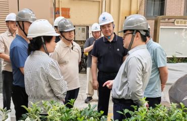 上海市房屋管理局走访慰问住宅修缮工地一线、检查防汛防台工作 传达市委书记陈吉宁调研讲话精神
