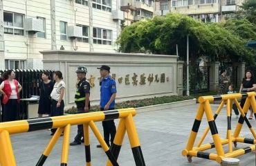 开学季，江浦街道暖心护学先“报到”