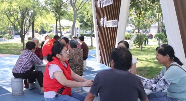 “廊亭众议”解民忧 “邻家小物”暖民心