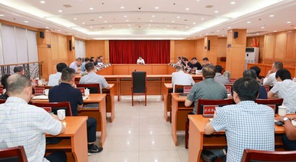 吹响冲锋号角 启动百日攻坚 扬州经开区召开国家级经开区考核成绩复盘分析暨高质量发展综合考核推进会