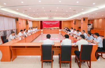 校地联动聚合力 产教融合促发展 扬州经开区与扬州大学合作座谈会暨共建扬大一幼签约仪式举行
