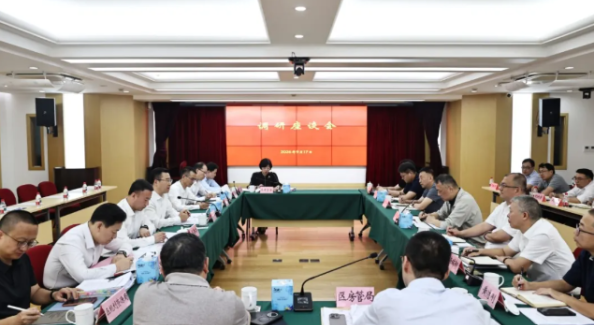 敢于破圈、开创新局，虹口区领导走访调研虹房集团