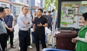 上海市绿化市容局副局长张立新赴普陀区金光花苑调研生活垃圾分类工作