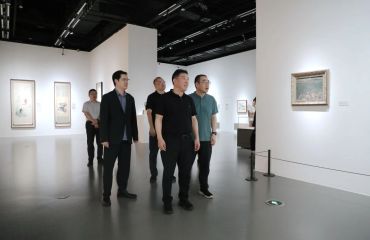 长宁区委书记孔福安调研“文商旅体展绿”融合发展工作