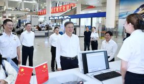 陈吉宁朱忠明检查国庆期间城市安全运行和服务保障工作