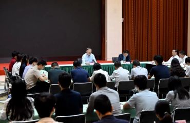 聚焦基础研究主题 陈吉宁为复旦大学师生代表作形势与政策报告