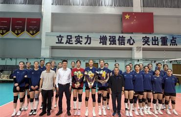 上海市体育局领导赴运动队看训及慰问亚运会参赛人员