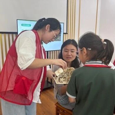 探秘古代“水力大锤子”——江浦街道八里社区开展水碓模型手工科普活动