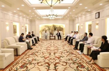 长宁区与东华大学举行座谈交流会