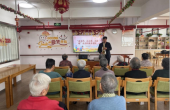南通市退役军人志愿服务队走进阳光养老院开展文艺慰问活动