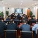 扬州经开区组织收听收看全市防御台风“蔷琵”视频调度会议并召开续会 闻风先动 排险设防 坚决打赢台风防御战