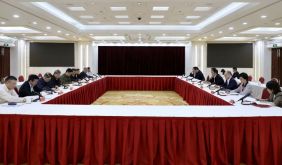 长宁区委召开区第十二次党代会报告征求老领导意见座谈会