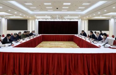 长宁区委召开区第十二次党代会报告征求老领导意见座谈会