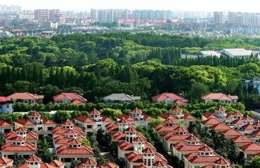 长宁区委书记孔福安在新泾镇调研生态文明建设工作