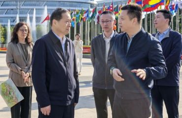 上海市绿化市容局党组书记、局长郜红建检查第九届进博会市容环境保障工作