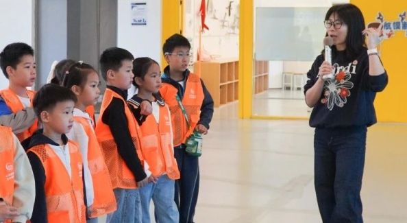 江浦街道人民桥社区研学第二弹丨逐梦低空，筑梦蓝天！