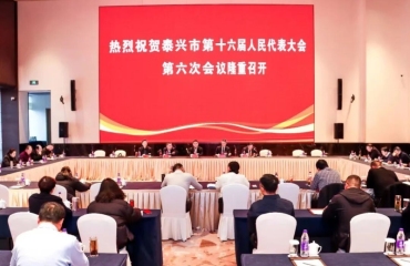 刘文荣参加人代会第六代表团审议