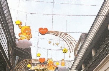 新场景促消费：“大烫门”从屏幕跳进商圈核心