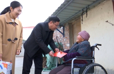 泰兴市残联走访慰问困难残疾人家庭