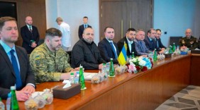 泽连斯基：三方谈判将继续 预计很快会交换战俘