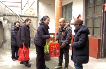 暖冬行动：汇聚社会之爱 情暖困难之家