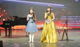 琴声里的中国年：一场师生音乐会四小时的流光