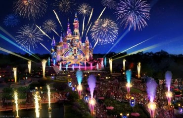 十周年庆典 上海迪士尼城堡秀幻影秀将焕新升级