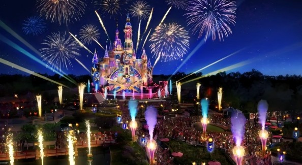 十周年庆典 上海迪士尼城堡秀幻影秀将焕新升级