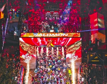 浙江古镇破解“寒风起、客流稀”