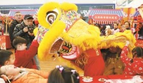 上海各處紅紅火火鬧元宵