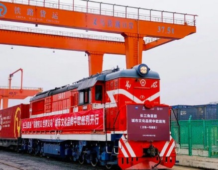 從春晚頂流到開市旺流，義烏馬年“義馬當(dāng)先”再啟航