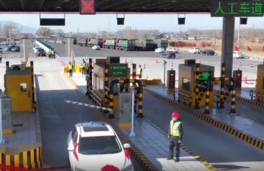 170公里国道新增3座收费站，何以陷入“饮鸩止渴”困境？