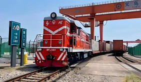 从“纸质跑腿”到“指尖秒办” 义乌航空口岸电子检疫证书常态化运行