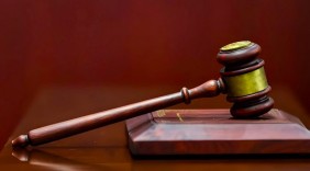 “上海男童被虐致死案”宣判：為何是死緩而非死刑立即執(zhí)行？