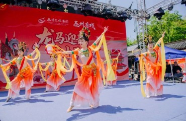 五一首日，凤城河风景区沉浸式体验拉满，解锁假日新精彩