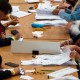 执政不足两载即遭宪政性溃败：英国政治的地震、失语与破碎的两党王朝