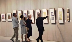 南京市残疾人书画作品展启幕，百余幅作品首进公共文化地标
