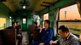 禁烟令下的绿皮车：300趟试点与3万列沉默