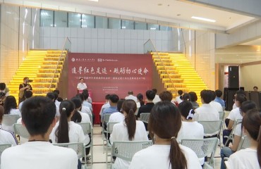 新四军黄桥战役纪念馆“送展、送课”进高校