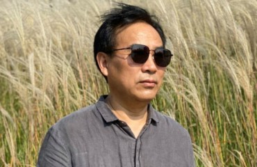 在“众声喧哗”中辨认一种声音——读评高翔《我说阿夏》的格律精神与存在诗学