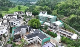 六大品牌抢滩“塔川里”：皖南秋色网红地的商业突围