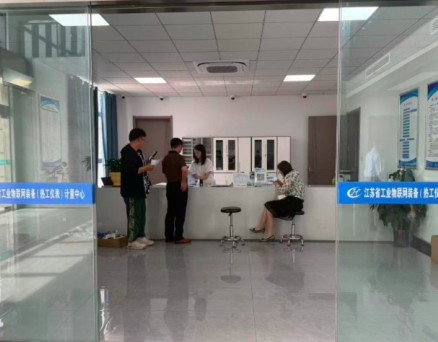 從“冰墩墩”到全球蹦床冠軍：縣域工業(yè)的“金湖答案”