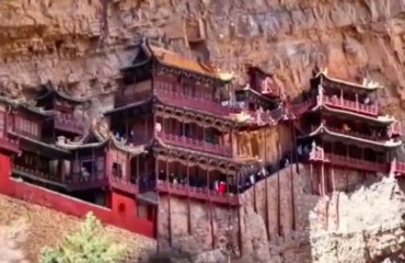 悬空寺的“技术高墙”：黄牛没拦住，游客先撞墙