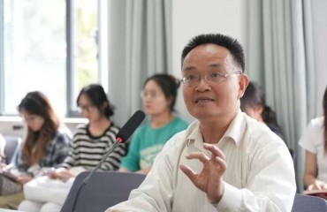 从今天起，做一个幸福的人——王珂教授在西北师大和兰州交大举办诗歌疗法讲座