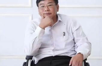 韦江荷新作——与毛毛的一次会面/高翔读评